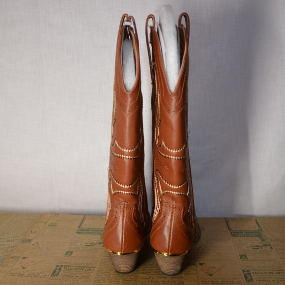 VERY VOLATILE Raspy Tan Cowboy Boots New - Picture 7 of 8